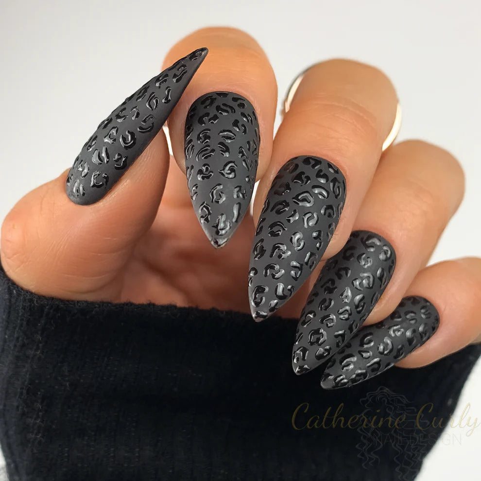 Black Panther press on nehty stiletto špičaté matné černé nehty s leopardím vzorem