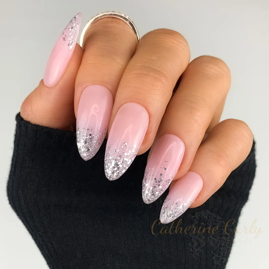 světle růžové nude press on nehty se třpytkami